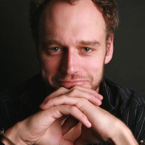 Elliot Cowan