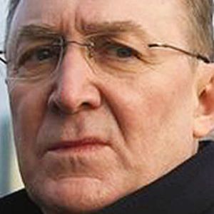 Dermot Crowley
