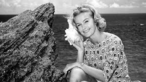 Dina Merrill
