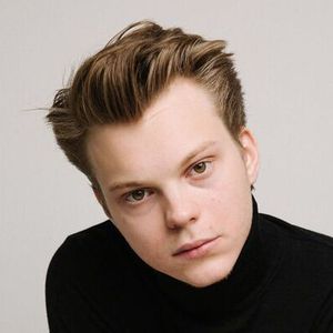 Владислав Коноплёв