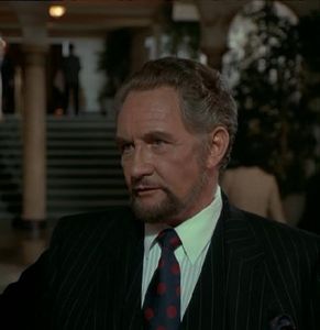 Roy Dotrice