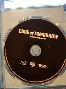 Edge Of Tomorrow / Aujourd'hui à Jamais / Live. Die. Repeat.