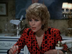 Leslie Easterbrook