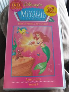 The Little Mermaid Ariel's Undersea Adventures Vol 5 Ariel's Gift