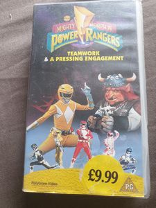 Mighty Morphin Power Rangers Vol 2 Teamwork & A Pressing Engagement