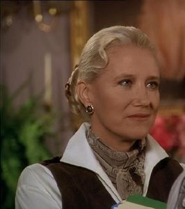 Sally Kirkland