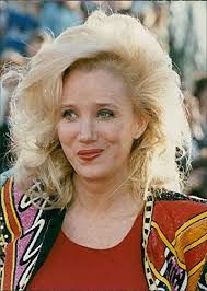 Sally Kirkland