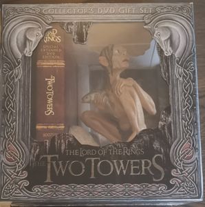 The Lord of the Rings: The Two Towers Collector's DVD Set