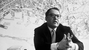Mario Serandrei