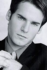 David de Lautour