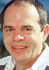 Ticky Holgado