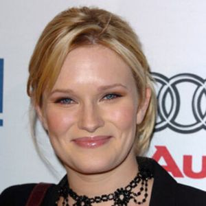 Nicholle Tom