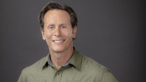 Steven Weber