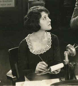 Marian De Beck