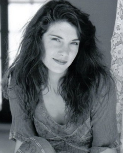 Liane Curtis