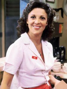 Linda Lavin