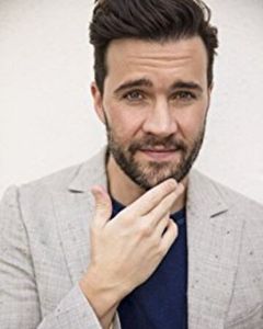 Gil McKinney