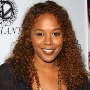 Rachel True