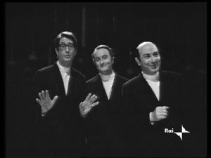 È Domenica, Ma Senza Impegno