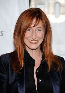 Vicki Lewis