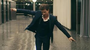 Charlie Puth: How Long