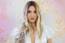 Julia Michaels