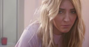 Julia Michaels: Issues