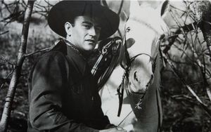 John Wayne 6 DVD & Book Collection