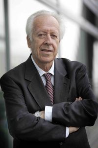 Amnon Kapeliouk