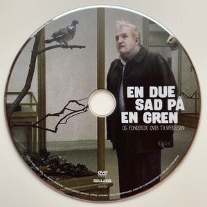 En due sad på en gren og funderede over tilværelsen