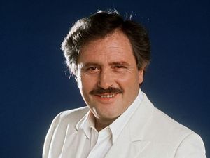 Victor Lanoux