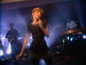 Olivia Newton-John: Love Make Me Strong