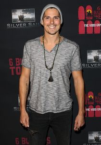 Sean Faris